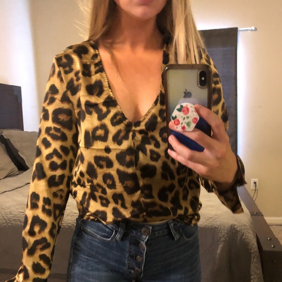 Tops - Long sleeve cheetah blouse